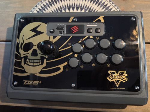 Mad catz street fighter - mad, v
