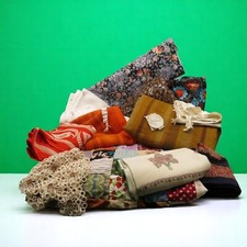 LARGE BOX 12.3 KG Job Lot Vintage FABRIC BLANKET MATERIAL CURTAINS UPCYCLING