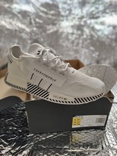Adidas NMD R1 V2 New