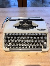 Olympia Splendid 33 Portable Typewriter With Case Vintage