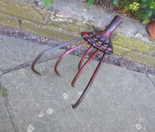 Vintage cultivator head claw - cultivator,
