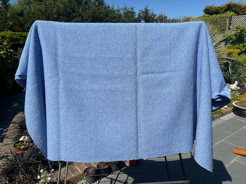 Vtg powder blue boucle - 2.2m,