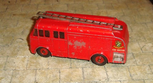Dinky toys fire engine - dinky,