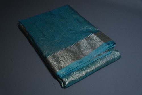 Crushed tissue silk saree