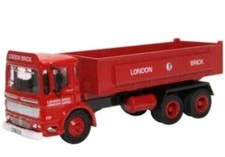 Oxford Diecast 76TIP005 AEC