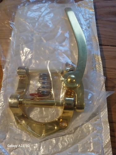 Bigsby style tremolo vibrato - style,
