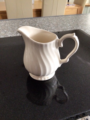Sadler vintage jug tall - 3.5”,