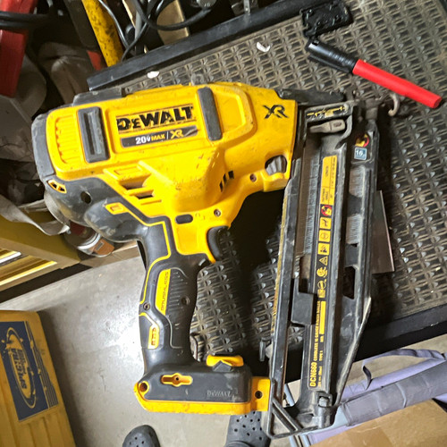 Dewalt dcn660 20v max - 20v, xr