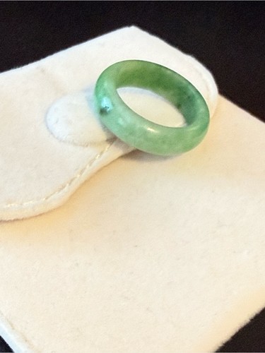 Genuine solid green - green, jadeite