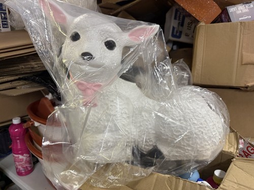 Lamb planter blow mold - planter,