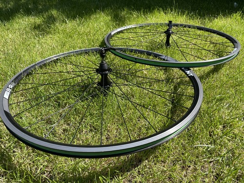 Giant sr2 road wheels - giant, 700c