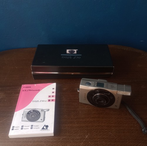 Canon ixus 35mm compact - z,