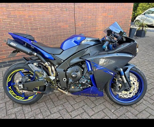 Yamaha 2014 - r1,