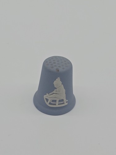 Wedgwood christmas sledge - wedgwood,