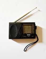 Design GO Travel Emporium Ten Band World Receiver In Good Condition 