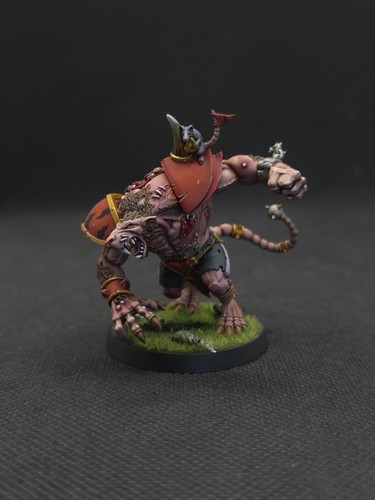 Blood bowl pro painted rat - blood,