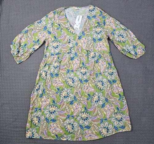 Ladies green paisley floral
