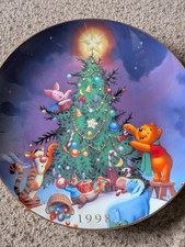An Enchanted Christmas Winnie The Pooh Collectable Plate