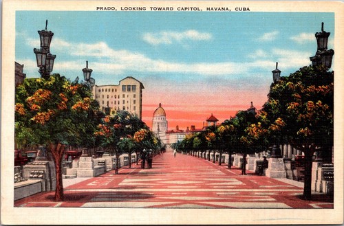 Prado looking toward capitol - looking,