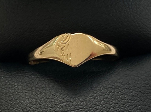 Vintage dainty 9ct gold sgnet - vintage,