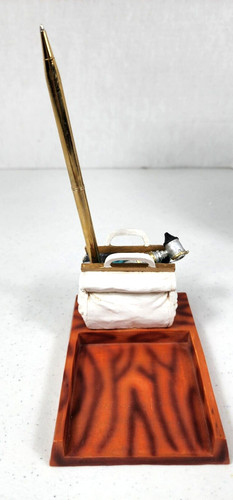 Nurse desk note pad holder - desk,
