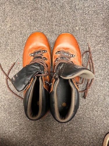 Hi-Tec brown waterproof hiking