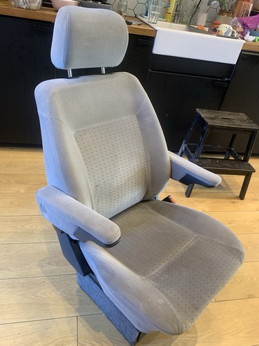 Captain seat on - t4, captain’s