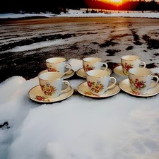 foreıgn coffe latte set for six