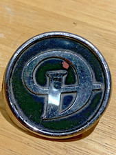 Vintage daimler hub cap badge - vintage,