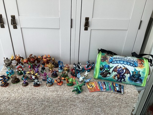 Skylanders bundle figures - 29,