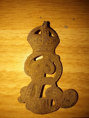 Edward vii cap badge pre - edward,
