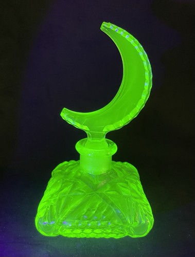 Stunning art deco uranium - stunning,
