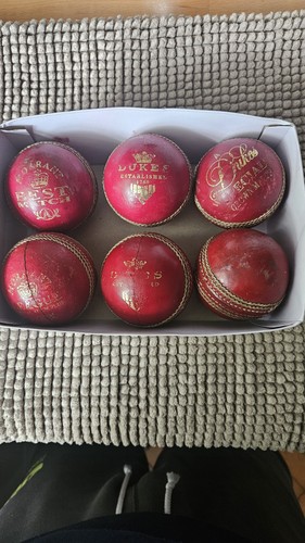 Used cricket balls 4 - 6,