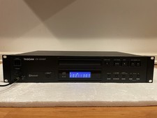 TASCAM CD-200BT Professional