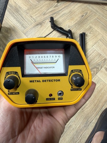 Metal detector lightweight - metal,