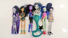 6 MONSTER HIGH DOLLS
