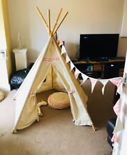 Fab' Children's Play tent wigwam Tepee & matching accessories inc play blanket.