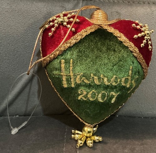 Harrods 2007 velvet christmas - harrods,