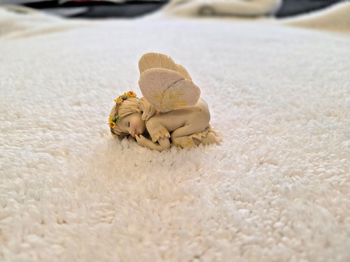 Small sleeping fairy figurine - sleeping,