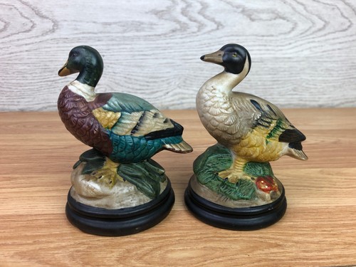 Woolbro duck figurines - x,