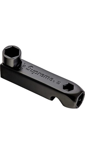 New supreme pipe skate key - pipe,