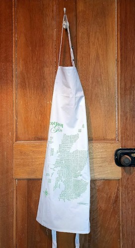 Scottish gin apron - scottish,