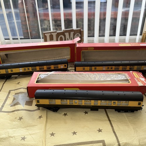 Boxed hornby coaches 3 - coaches, oo