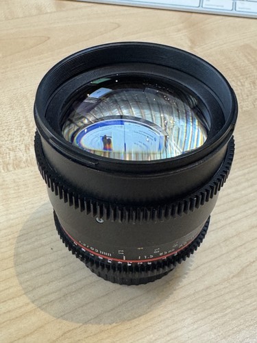 Samyang 85mm 5 manual - f/1.5,