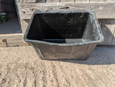 Flexible Hanging Rubber Horse Manger 16L (Heavy Duty Animal Feed Bucket)