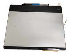 Wacom Intuos CTH-680 Drawing