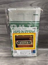 SPINNERIN LATCH HOOK RUG