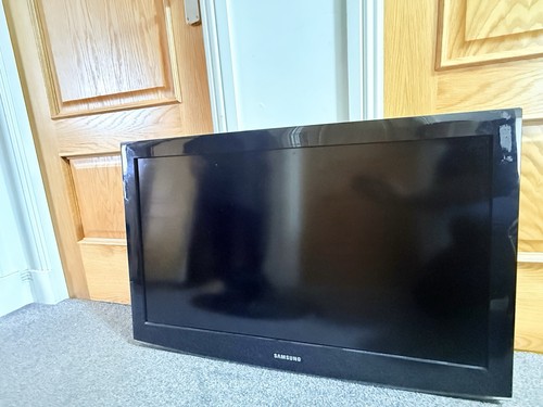 Samsung flat screen with - flat, tv
