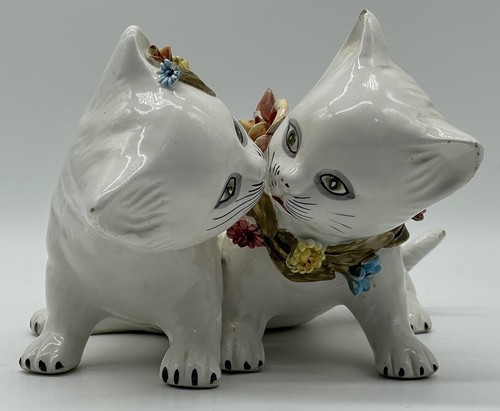 Faience italy kissing cats - faience,