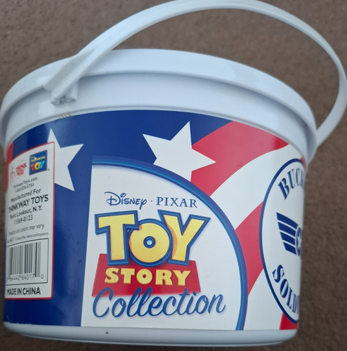 Toy story bucket - story, o’